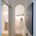 Charming 1-bedroom In The Heart Of Graca | By Airnest Апартаменты *