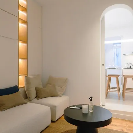 아파트 Charming 1-bedroom In The Heart Of Graca | By Airnest *